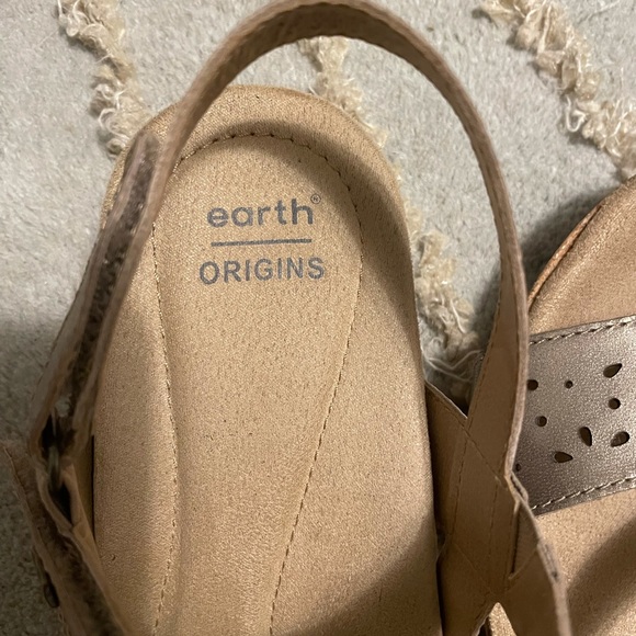 Shoes - Picture 8 of 13